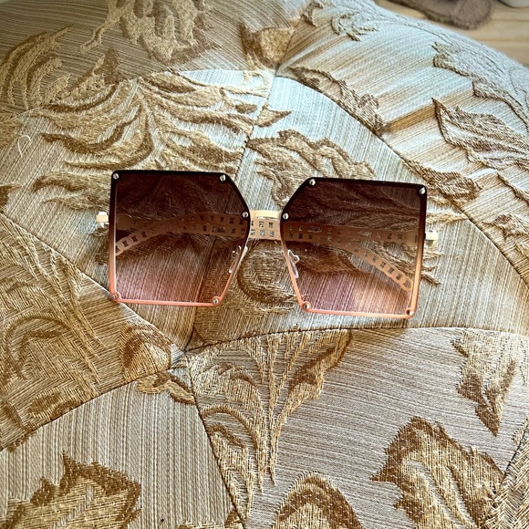 Big Square Fashion Sunglasses - Picture 4 of 4